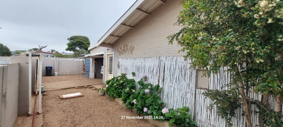 4 Bedroom Property for Sale in C Place Eastern Cape